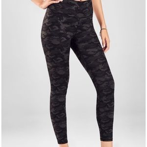 Fabletics Camo 7/8 Legging